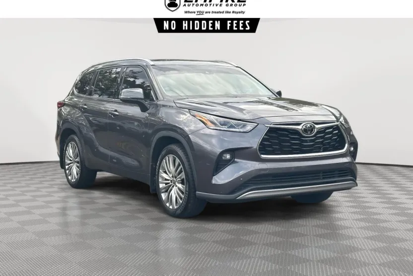 2022 Toyota Highlander Platinum photo 1