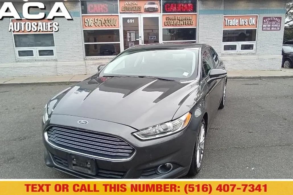 2016 Ford Fusion SE photo 1