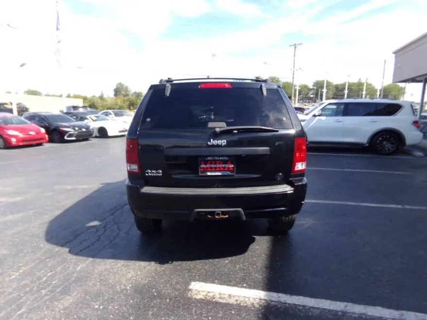 2008 Jeep Grand Cherokee Laredo photo 1