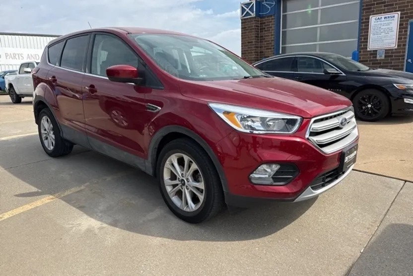 2019 Ford Escape SE photo 1