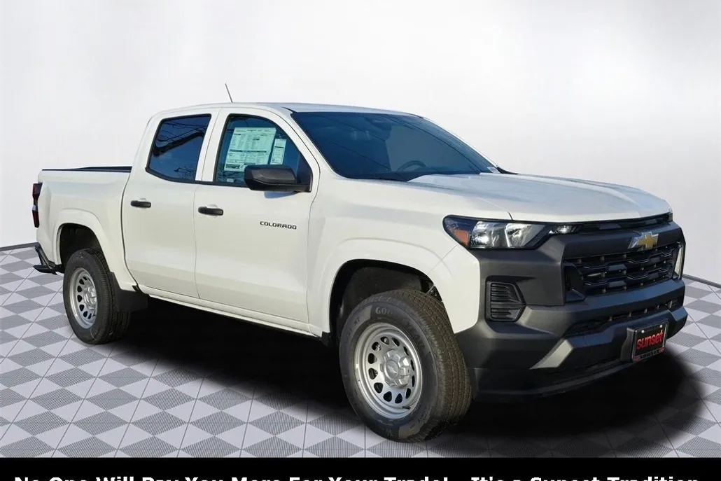 2024 Chevrolet Colorado photo 1
