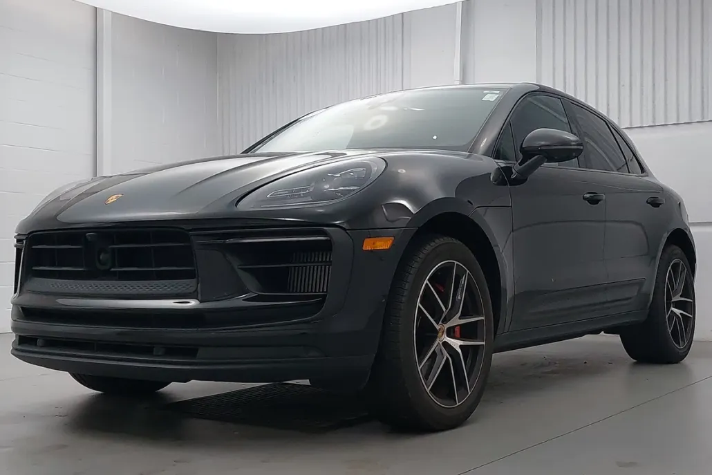 2023 Porsche Macan S photo 1