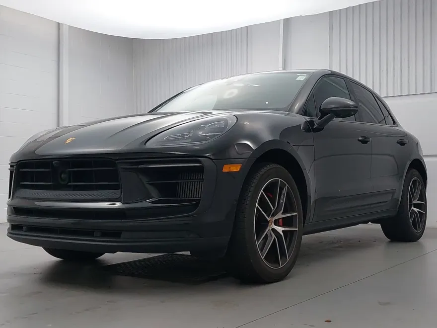 2023 Porsche Macan S photo 1