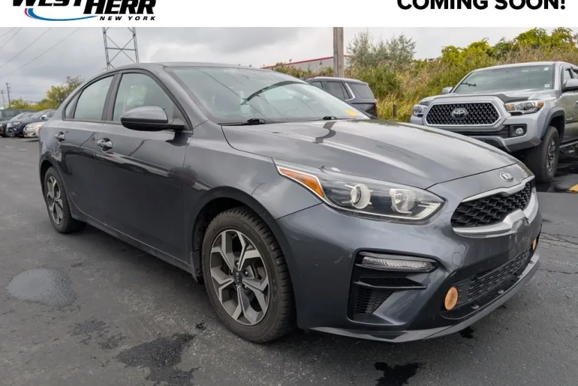 2021 Kia Forte LXS photo 1