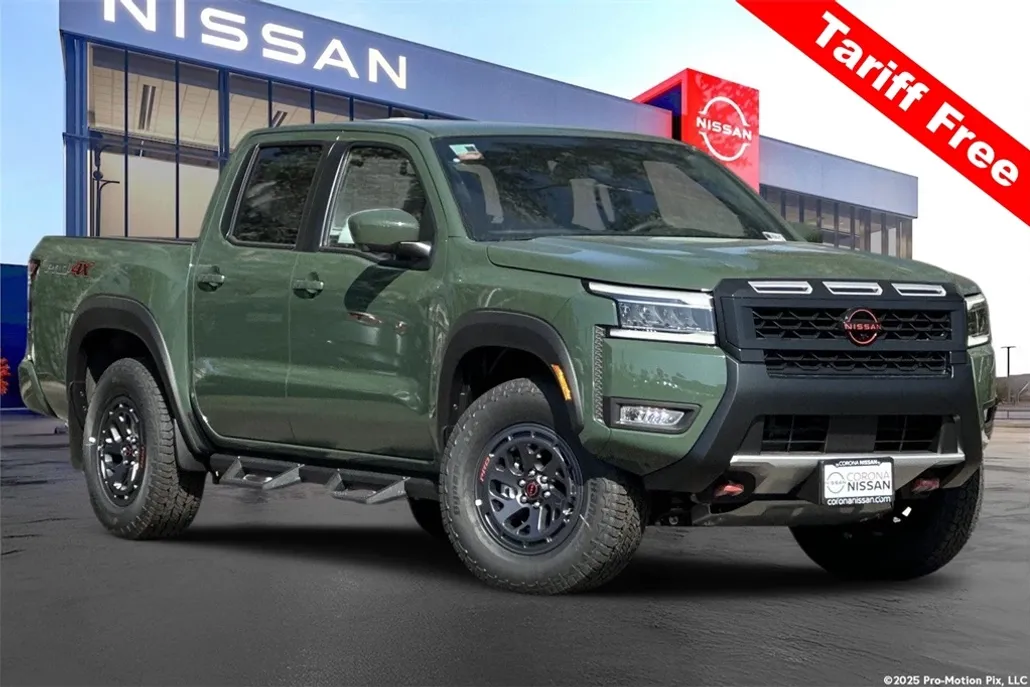 2025 Nissan Frontier PRO-4X photo 1