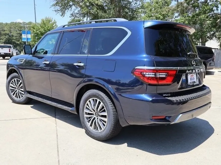 2023 Nissan Armada SL photo 1