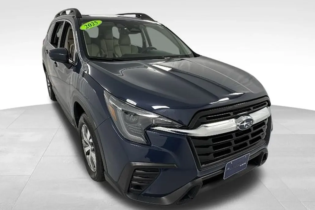2025 Subaru Ascent Premium photo 1