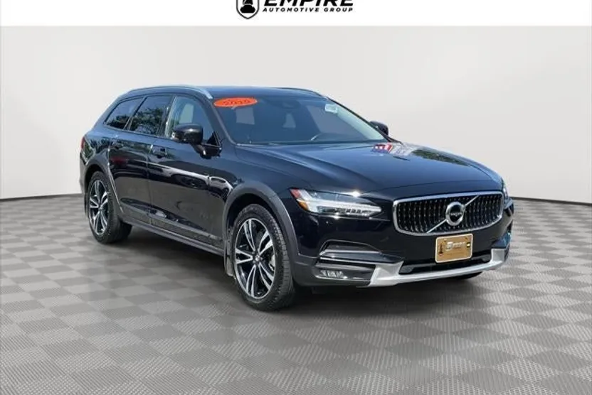 2019 Volvo V90 Cross Country T5 AWD photo 1