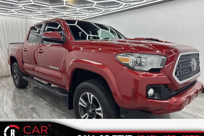 2019 Toyota Tacoma TRD Sport Double Cab V6 photo 1