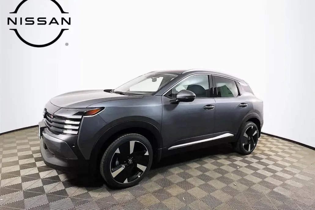 2025 Nissan Kicks SR photo 1