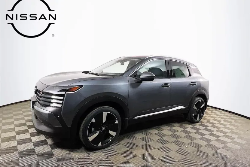 2025 Nissan Kicks SR photo 1