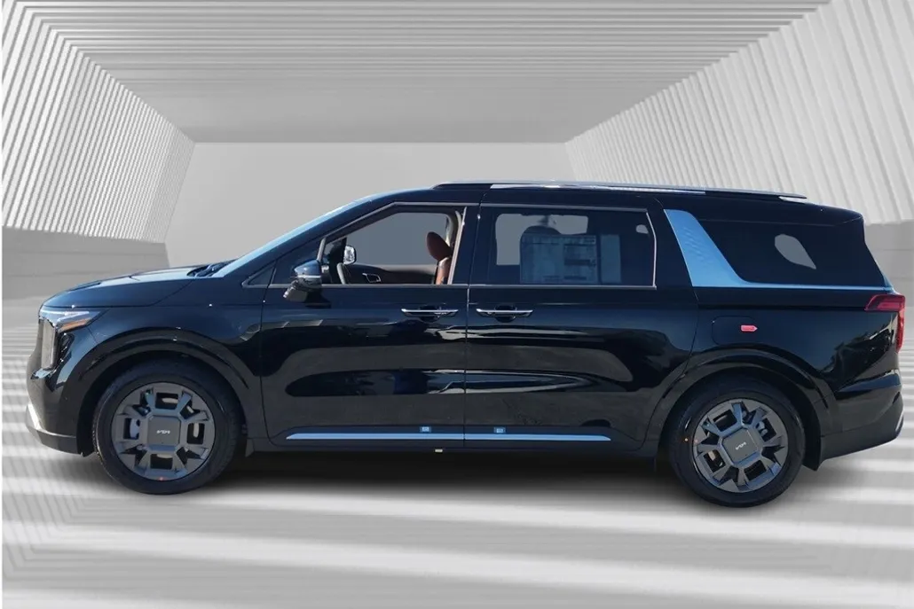 2026 Kia Carnival SX Prestige photo 1