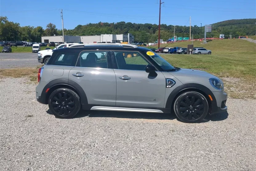 2019 Mini Cooper S Iconic photo 1