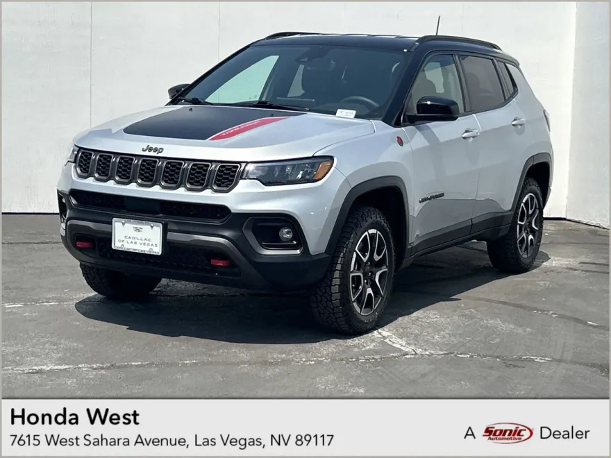 2024 Jeep Compass Trailhawk photo 1