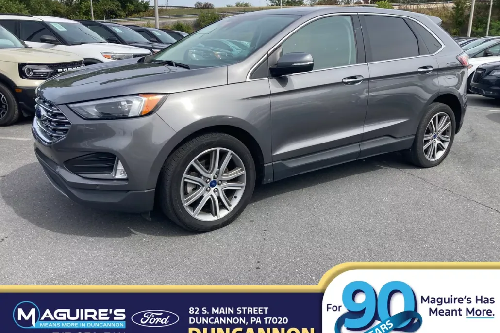 2022 Ford Edge Titanium photo 1