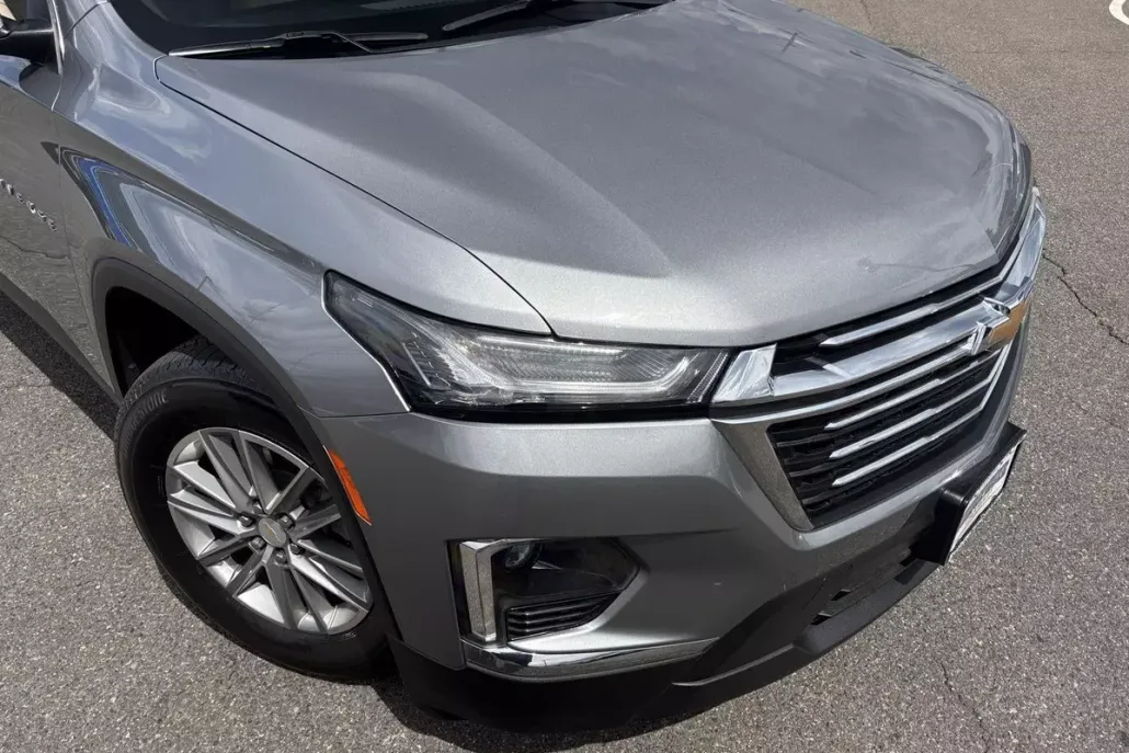 2023 Chevrolet Traverse Leather photo 1