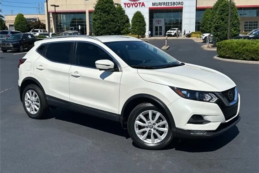 2022 Nissan Rogue Sport SV photo 1