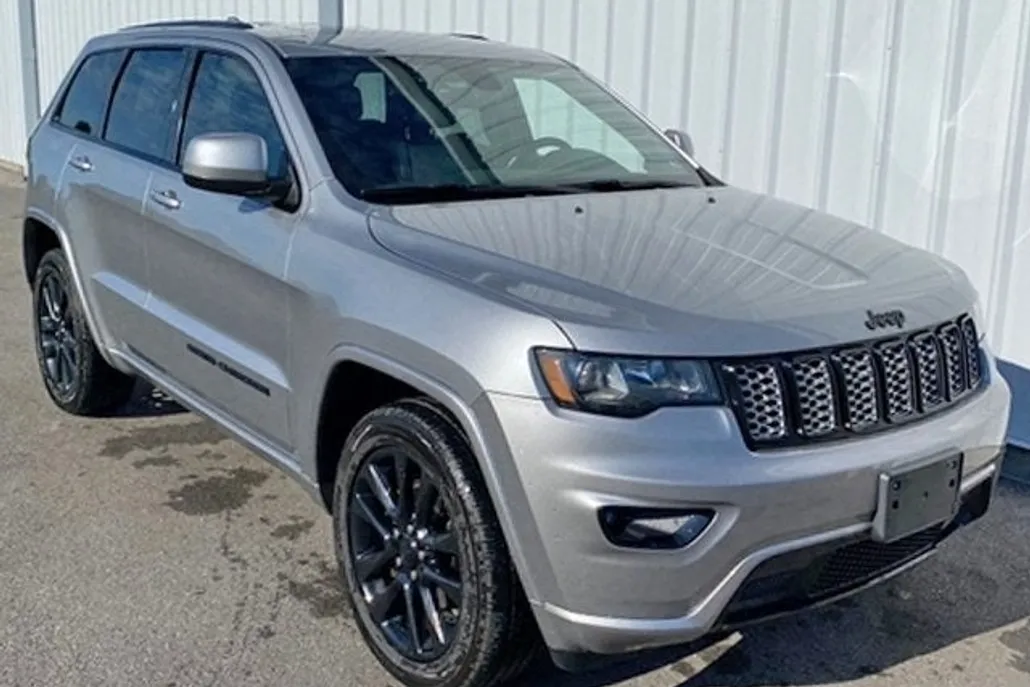 2018 Jeep Grand Cherokee Altitude photo 1