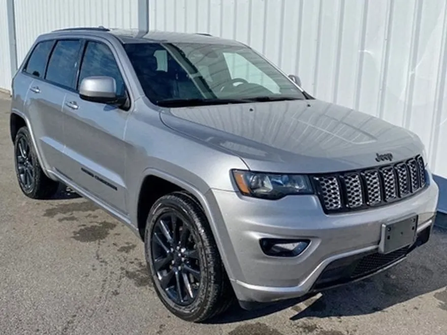 2018 Jeep Grand Cherokee Altitude photo 1
