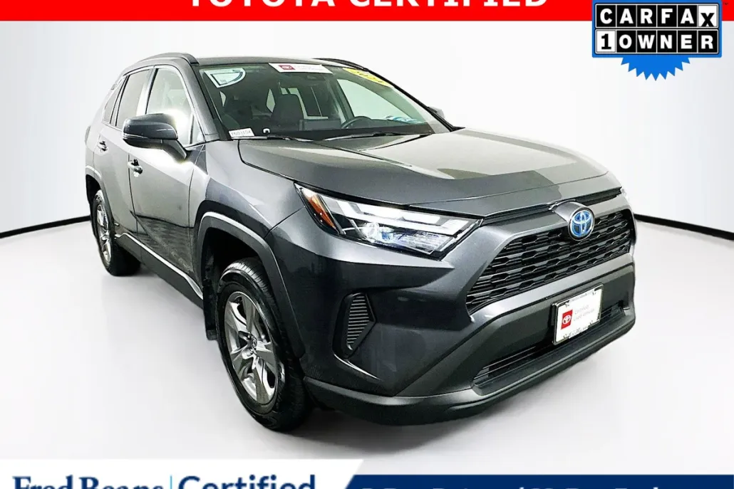 2024 Toyota RAV4 Hybrid XLE photo 1