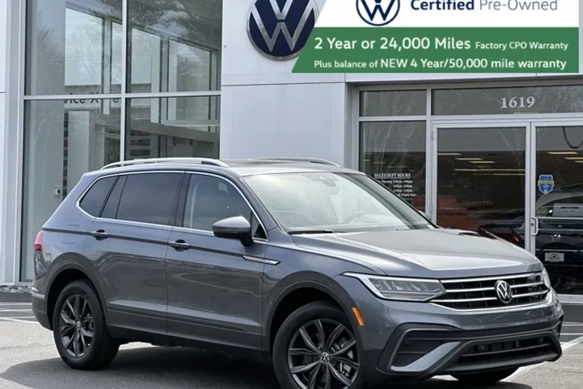 2023 Volkswagen Tiguan SE photo 1