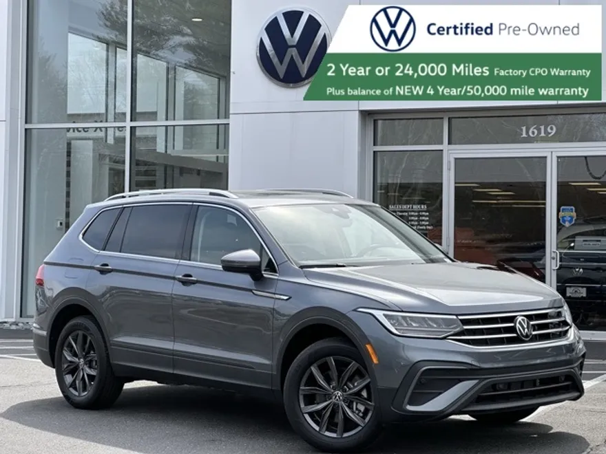 2023 Volkswagen Tiguan SE photo 1
