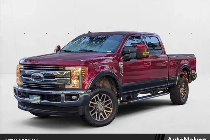 2019 Ford F-350 Lariat photo 1