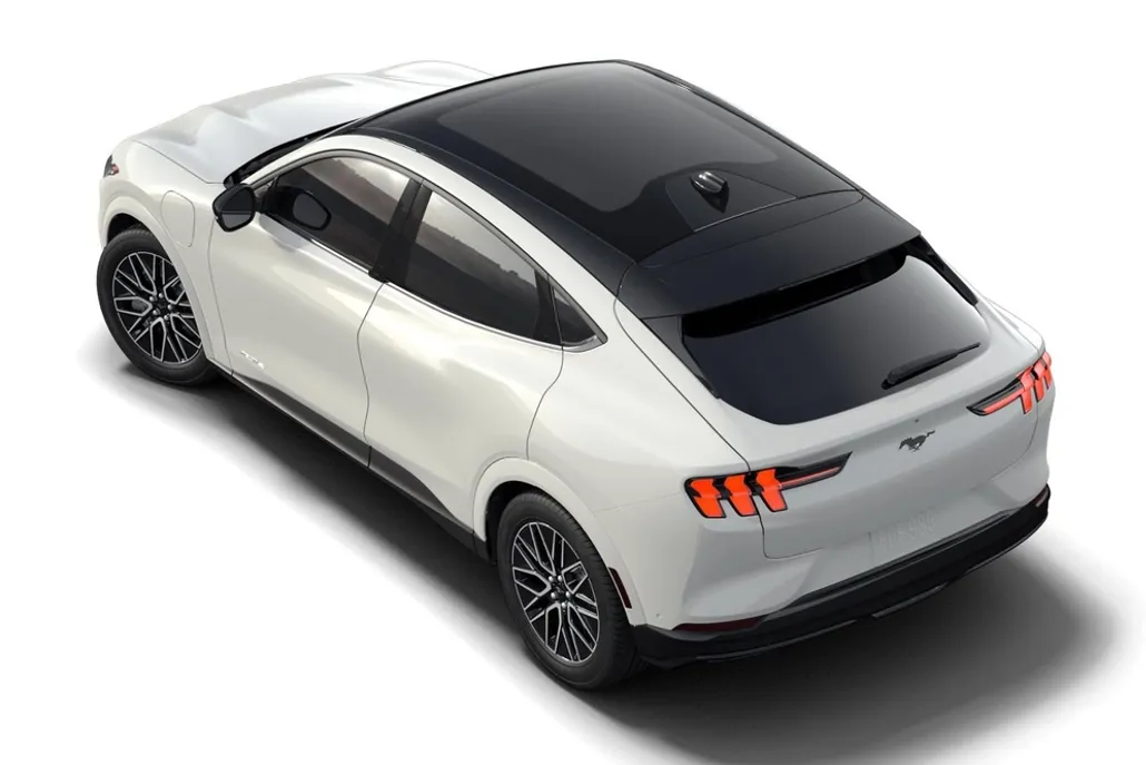 2025 Ford Mustang Mach-E Premium photo 1