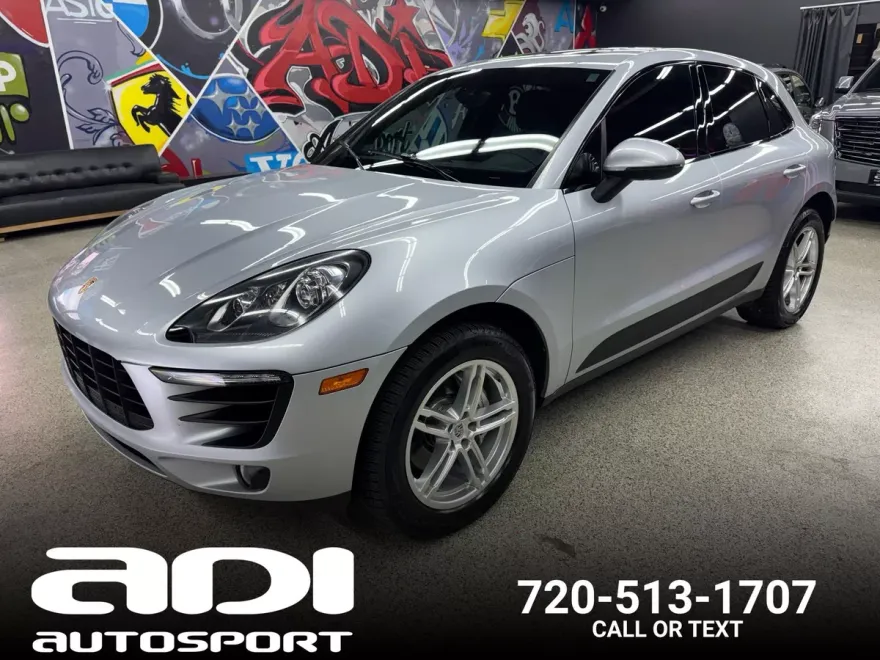 2016 Porsche Macan S photo 1