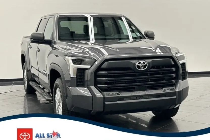 2025 Toyota Tundra SR5 photo 1