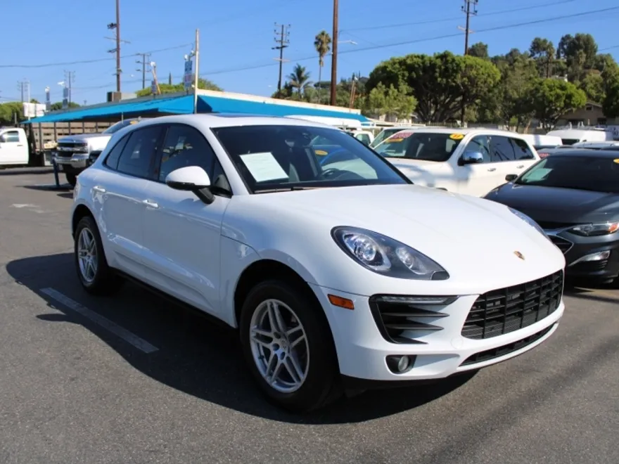 2018 Porsche Macan photo 1