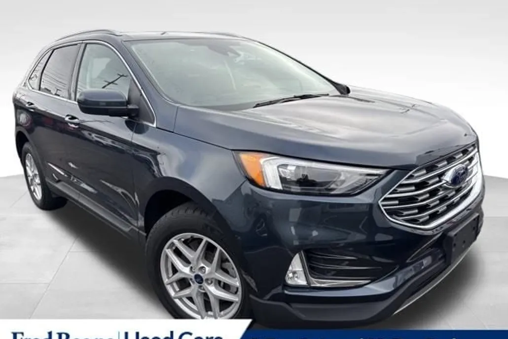 2022 Ford Edge SEL photo 1