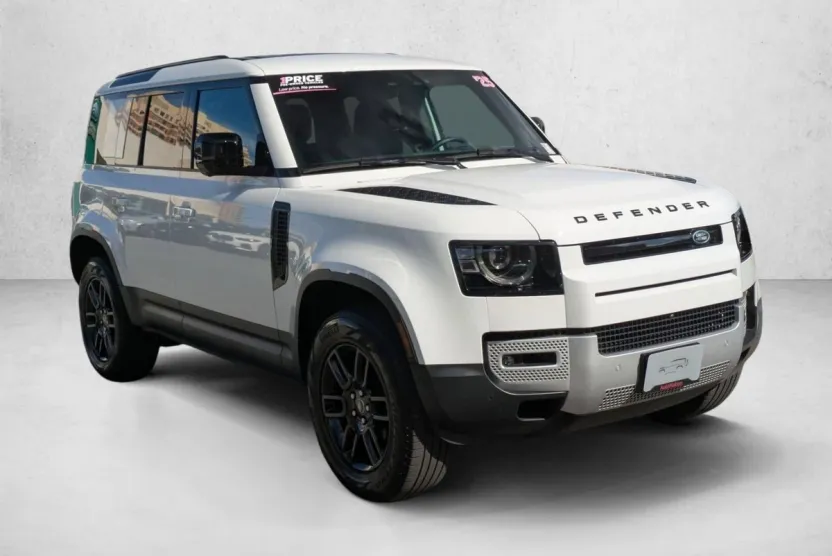 2025 Land Rover Defender 110 S photo 1