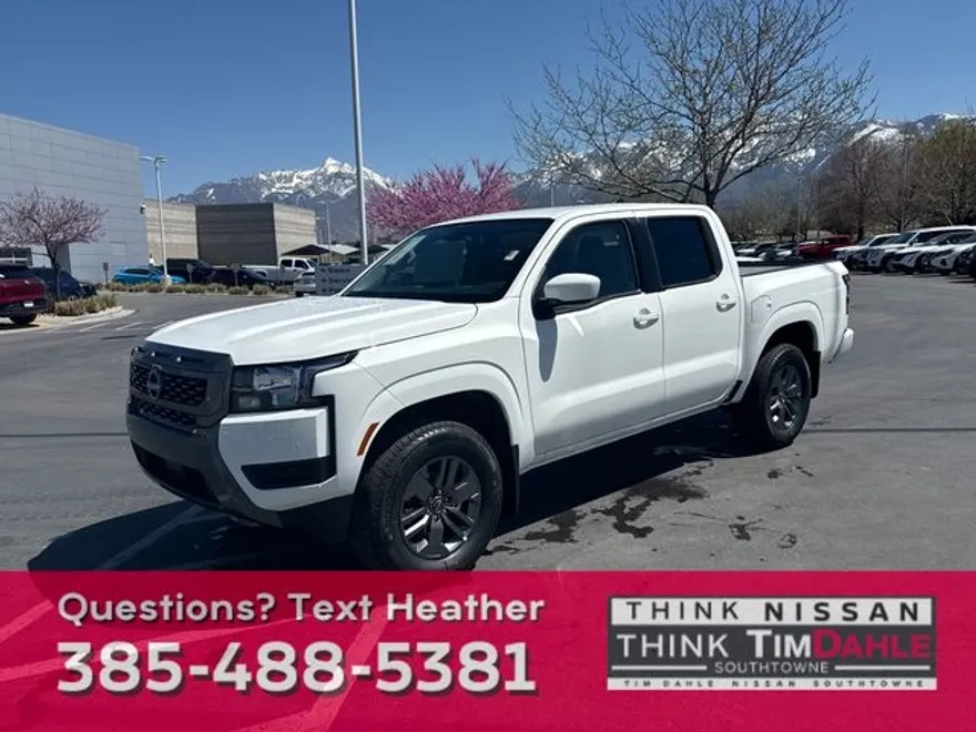2025 Nissan Frontier SV photo 1
