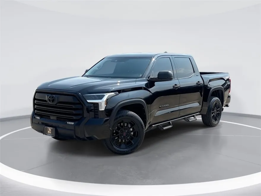 2023 Toyota Tundra SR5 photo 1