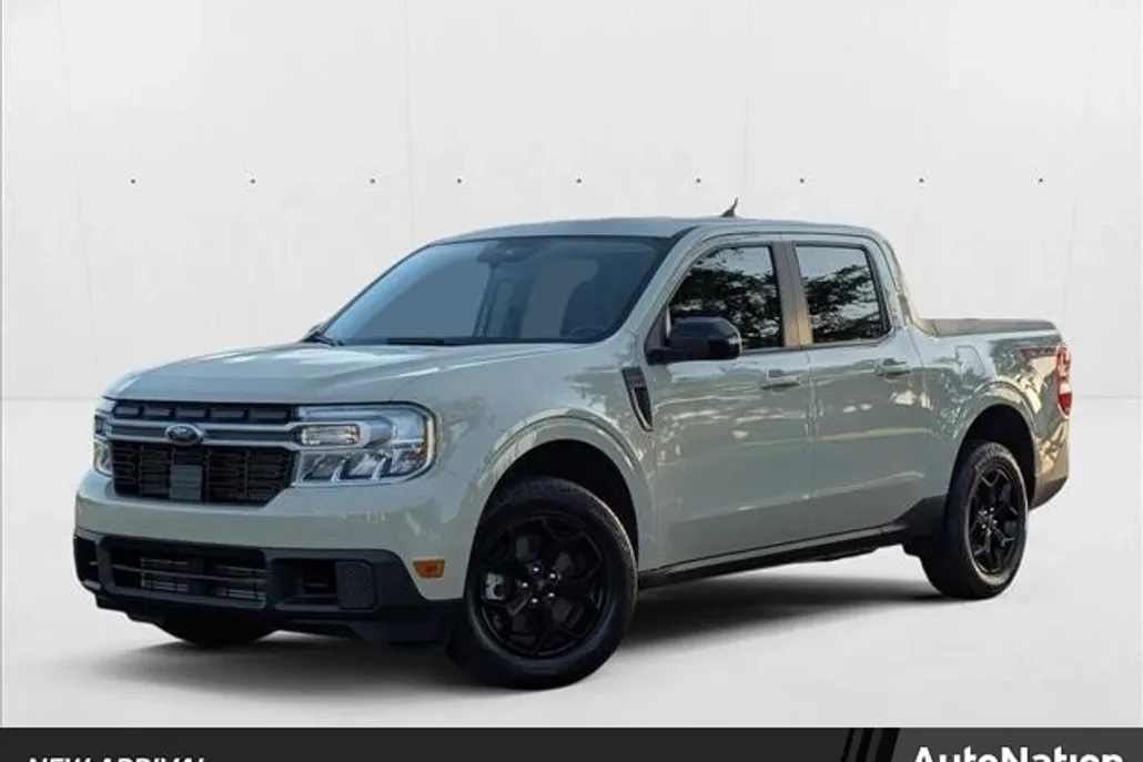 2024 Ford Maverick Lariat photo 1