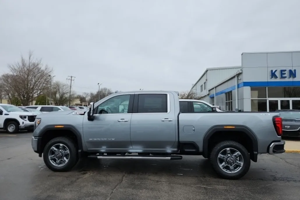 2025 Gmc Sierra SLT photo 1