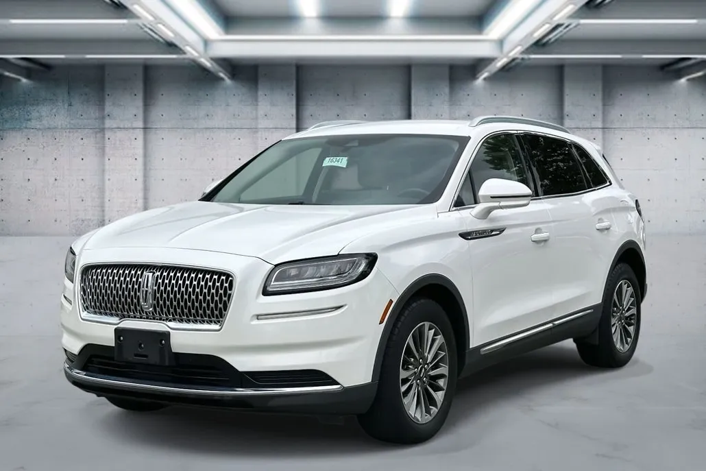 2021 Lincoln Nautilus Standard photo 1