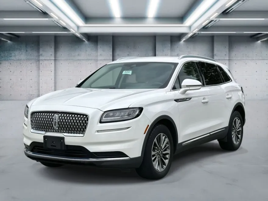 2021 Lincoln Nautilus Standard photo 1