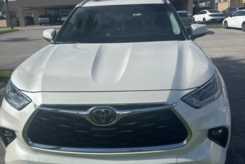 2020 Toyota Highlander Limited photo 1