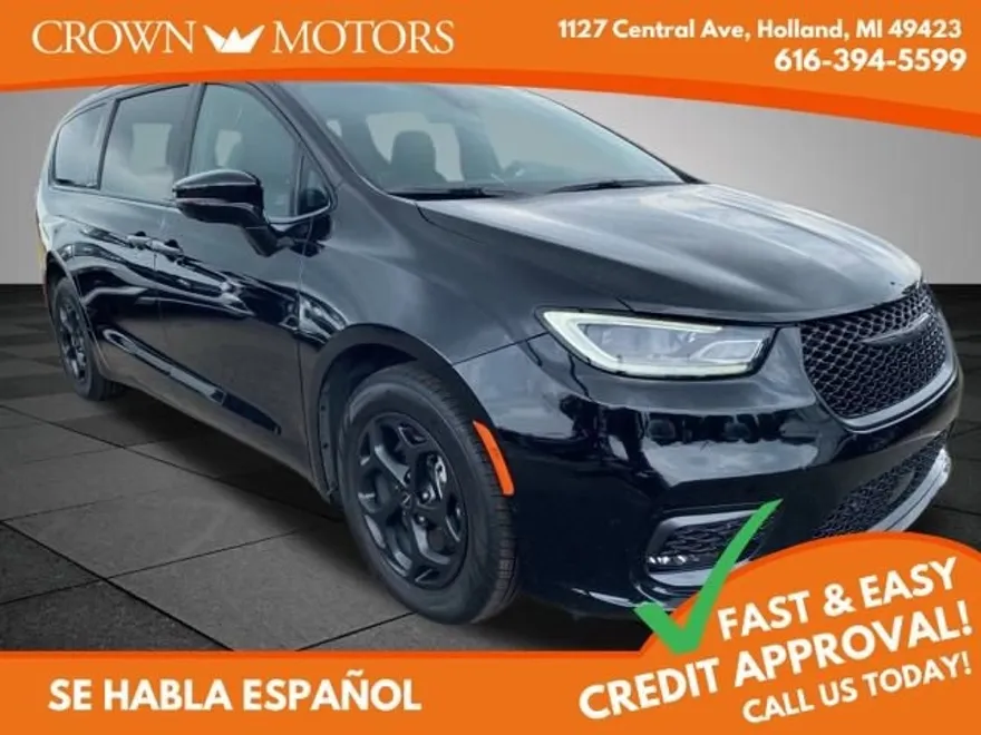 2025 Chrysler Pacifica Hybrid S Appearance photo 1