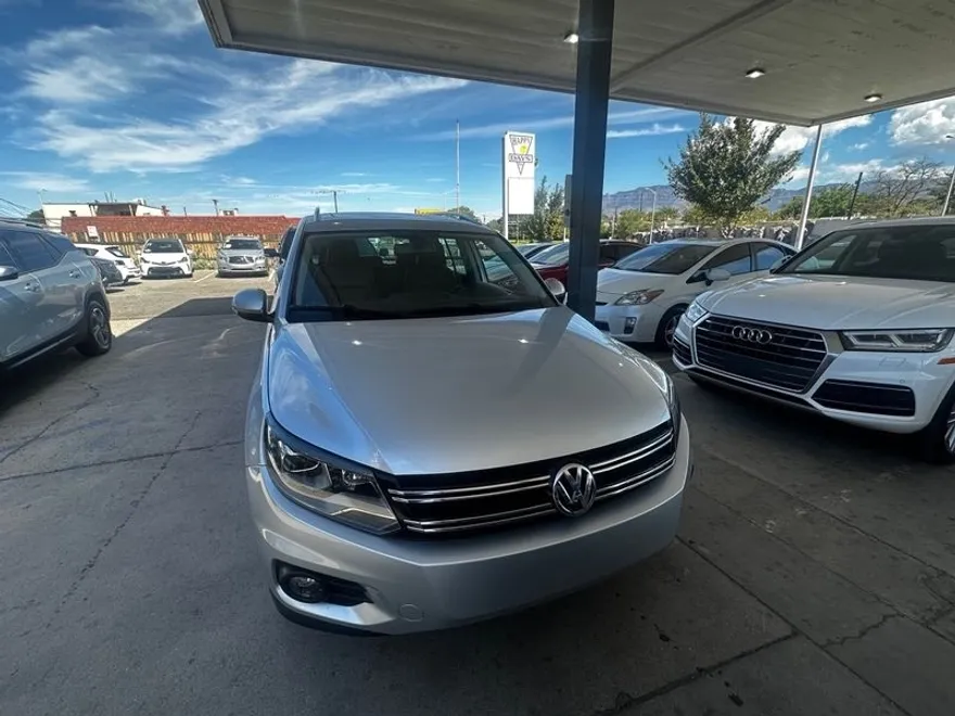 2016 Volkswagen Tiguan R-Line SEL photo 1