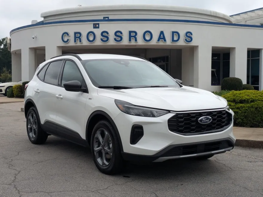 2025 Ford Escape ST-Line photo 1