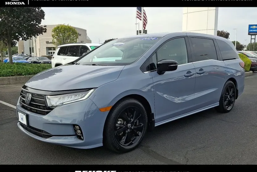 2024 Honda Odyssey Sport photo 1