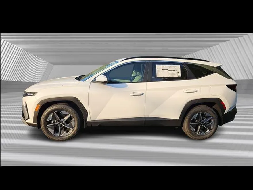 2025 Hyundai Tucson SEL photo 1