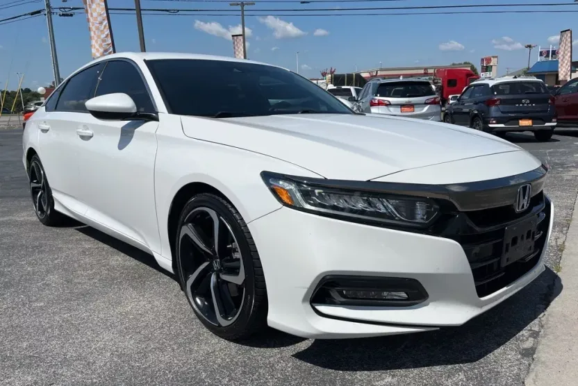 2019 Honda Accord Sport 1.5T photo 1
