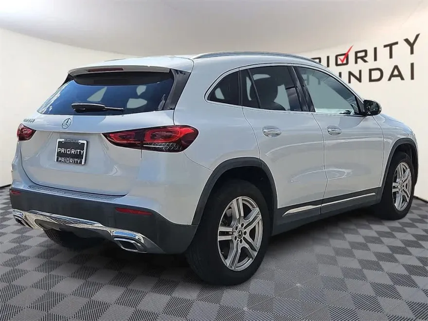 2021 Mercedes Benz GLA 250 photo 1