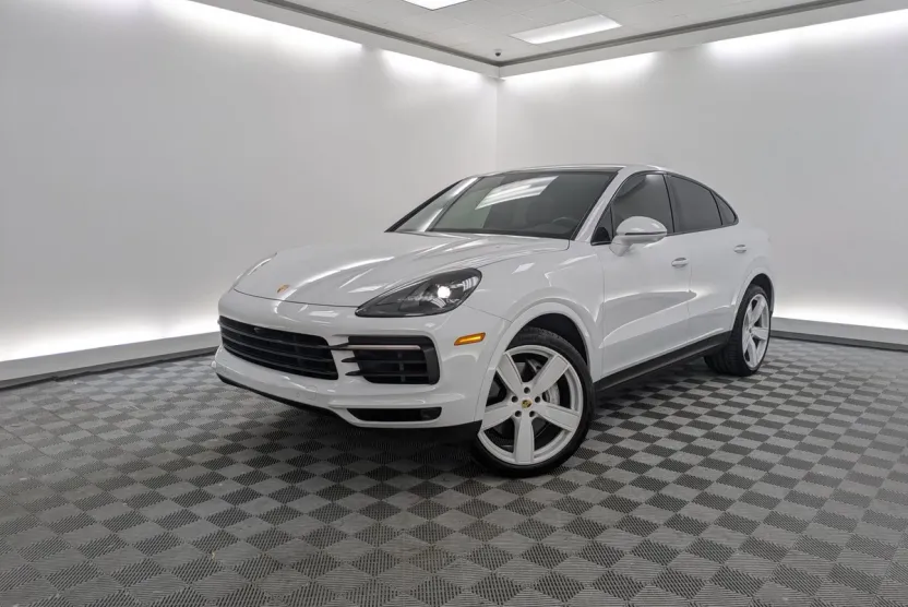 2022 Porsche Cayenne Coupe photo 1