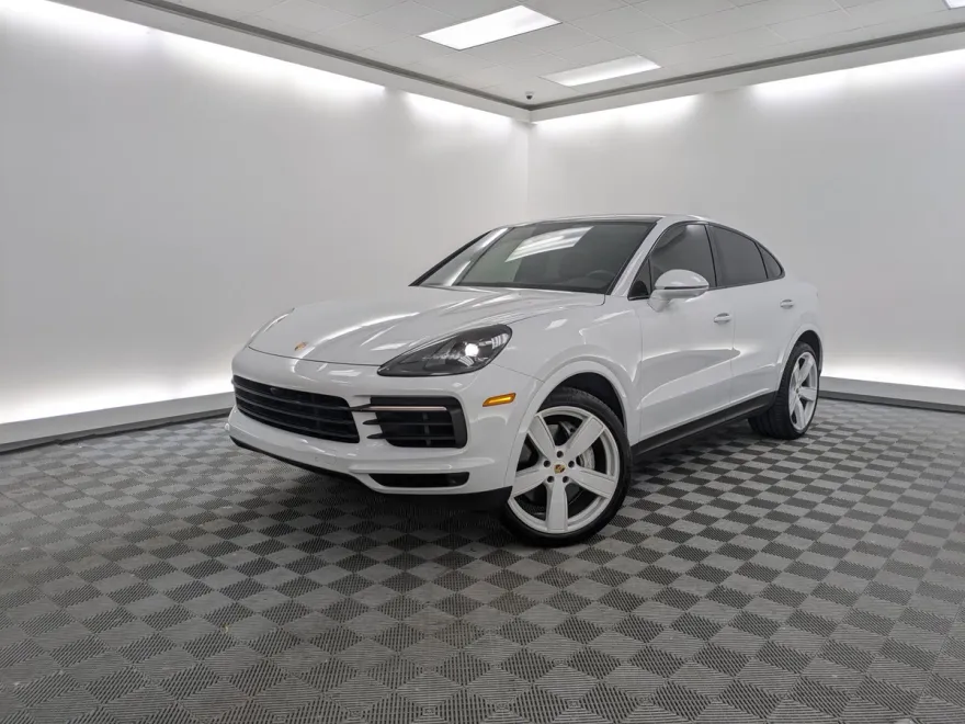 2022 Porsche Cayenne Coupe photo 1