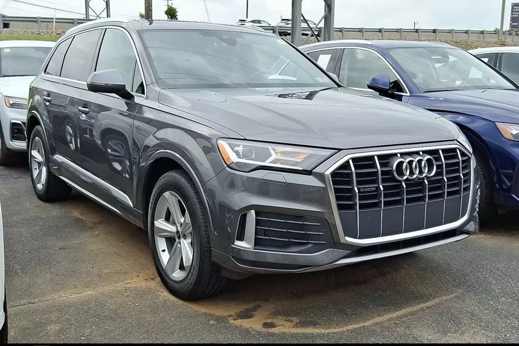 2021 Audi Q7 45 Premium photo 1